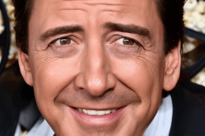 What Makes Nicolas Cage… “Cage”? The Phenomenon Explained!