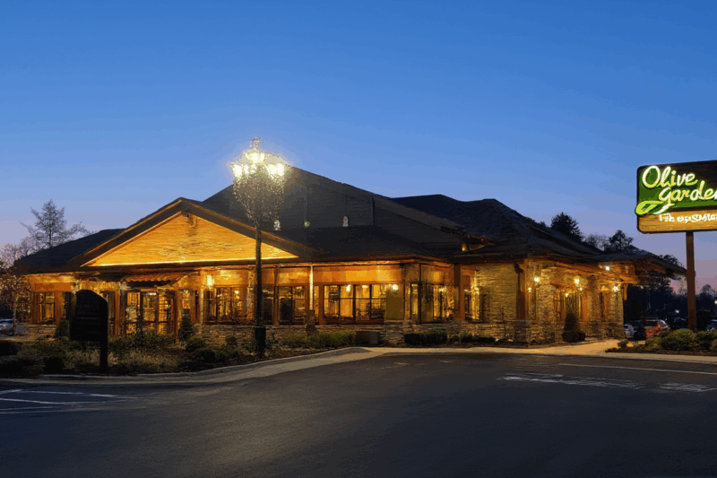 Why Olive Garden Stays So Popular: The Secrets Revealed!